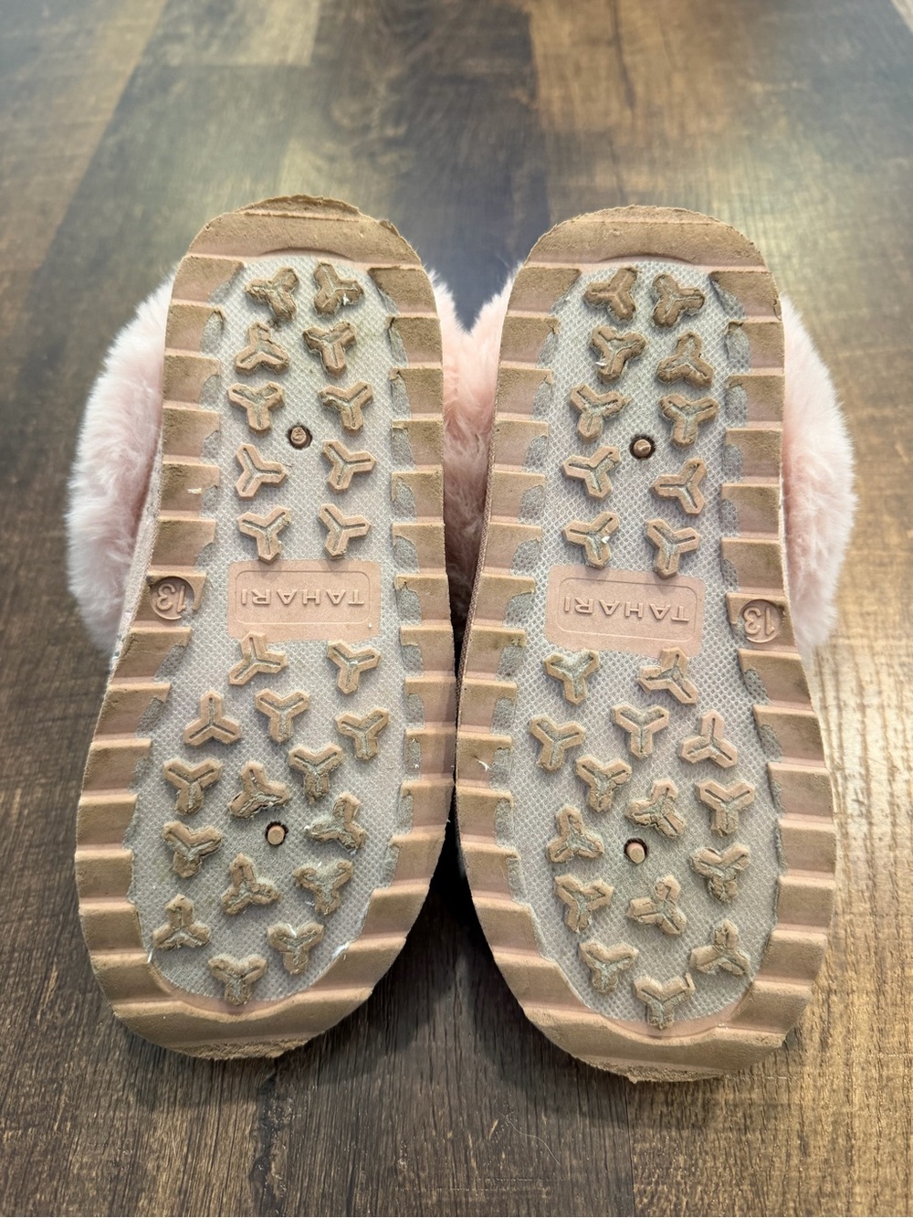 Tahari girls Plush Faux-Fur Heart Slip-On Slippers - Pink - Picture 5 of 5